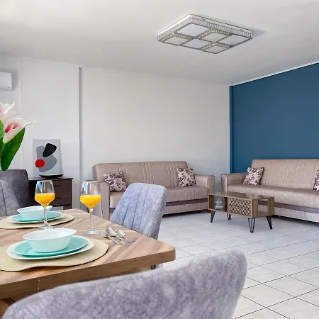 2-bedroom Blue Apartment Athens